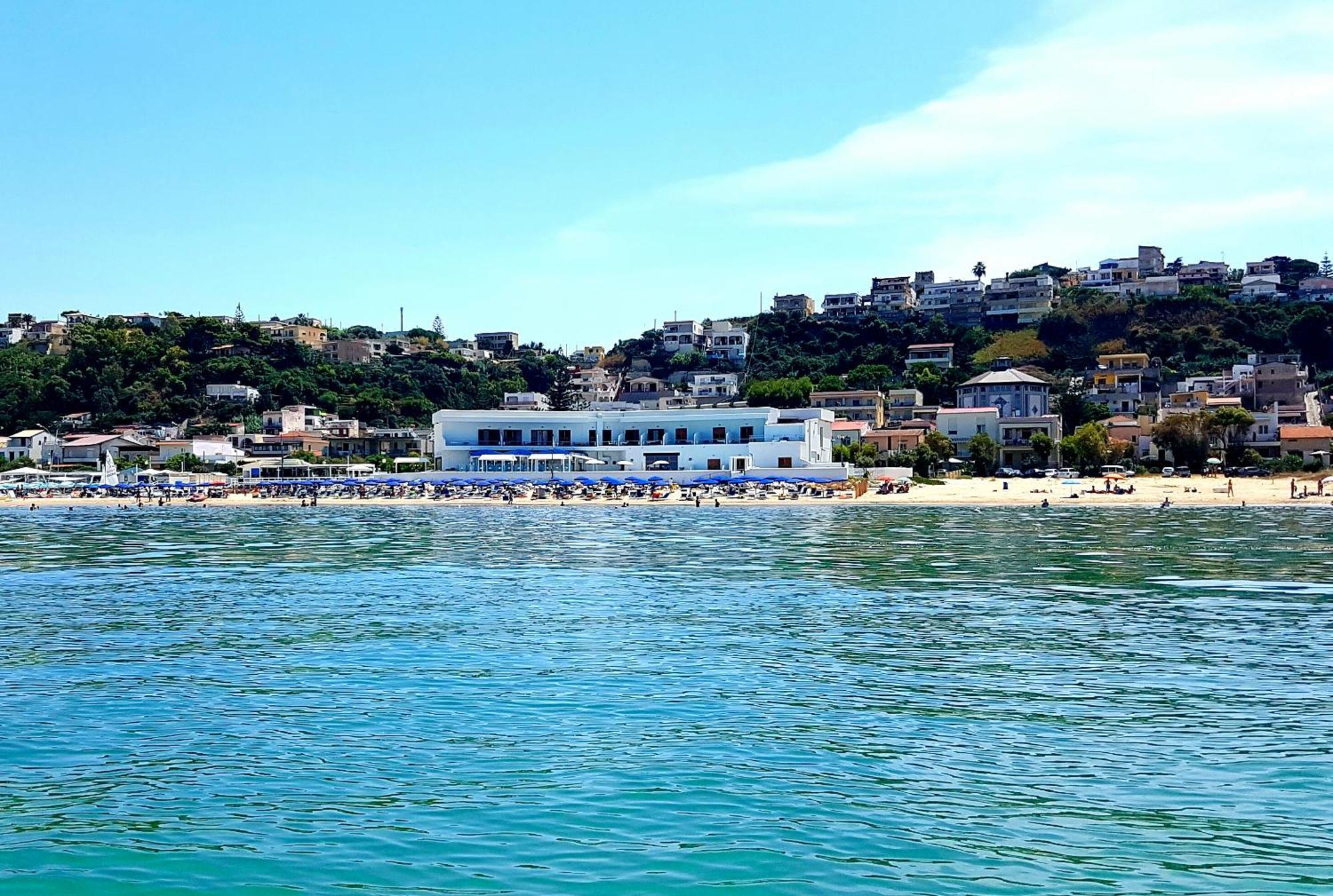 Hotel La Battigia ألكامو مارينا المظهر الخارجي الصورة