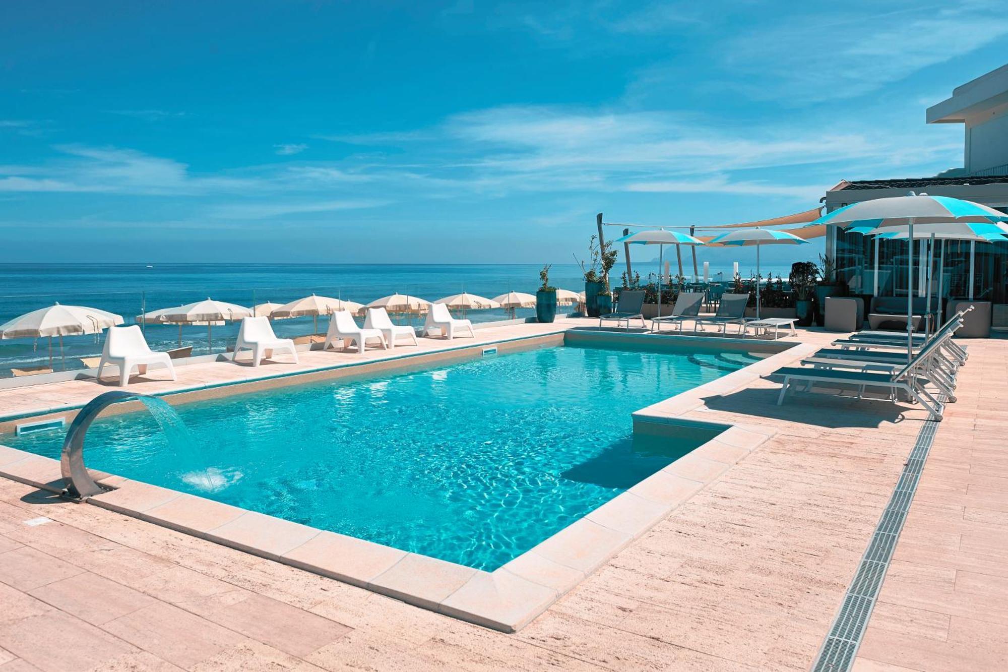 Hotel La Battigia ألكامو مارينا المظهر الخارجي الصورة